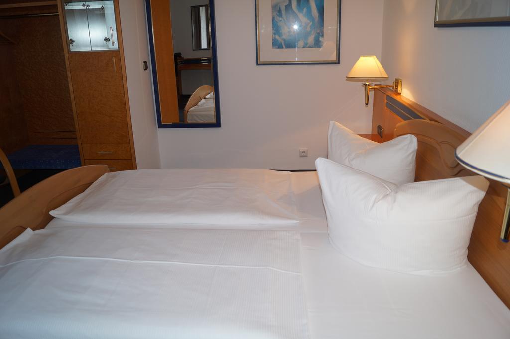 Hotel Rahlstedter Hof Αμβούργο Εξωτερικό φωτογραφία